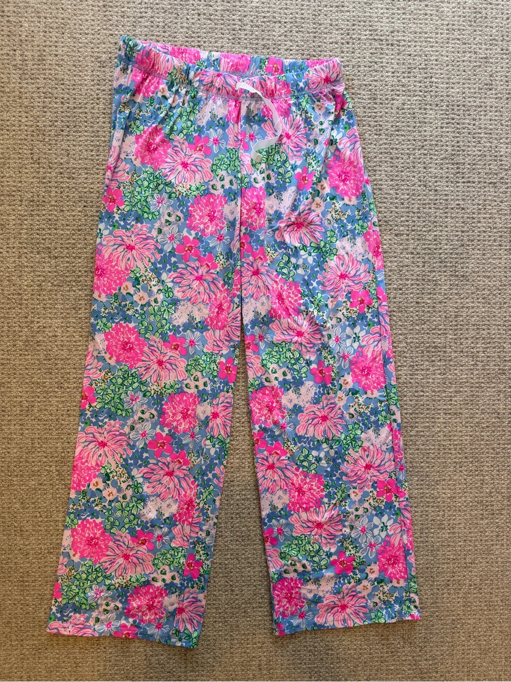 Lilly Pulitzer Blue Floral Short-Sleeve Pajama Set with Pink Flowers - Picture 4 of 4